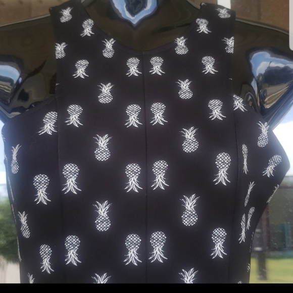 Hollister szS pineapple dress - Picture 3 of 7